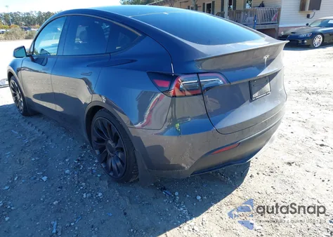 2023 Tesla Model Y Performance Dual Motor All-Wheel Drive z USA, uszkodzony, nr VIN 7SAYGDEFXPF942896